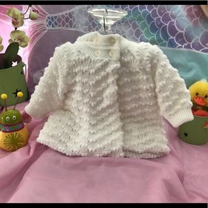 Like new knit baby cardigan with hoodie size: 6/9m